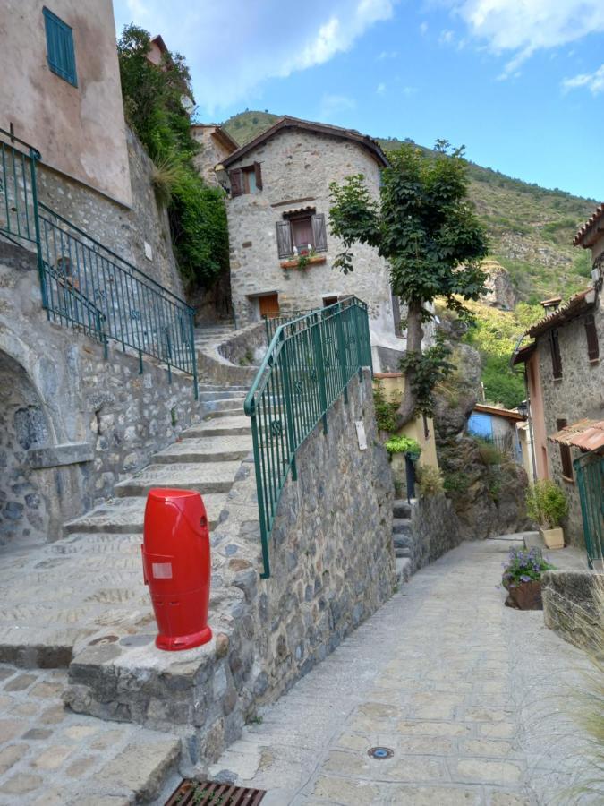 Gites De Pierlas Exterior photo